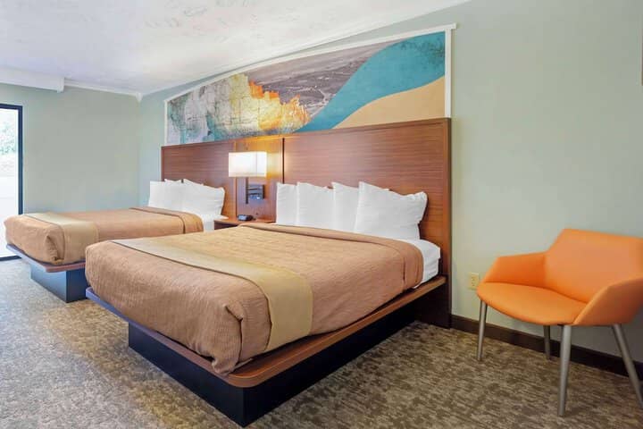 Room 12 of 52