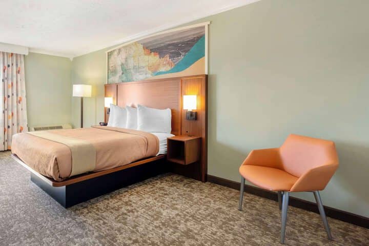 Room 18 of 52