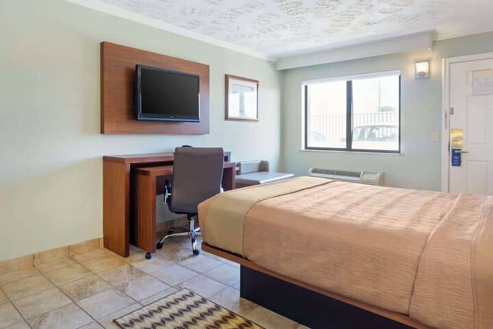 Room 14 of 52